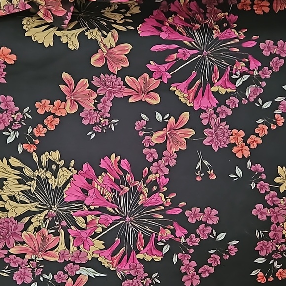 CeCe Blouse - Picture 3 of 7